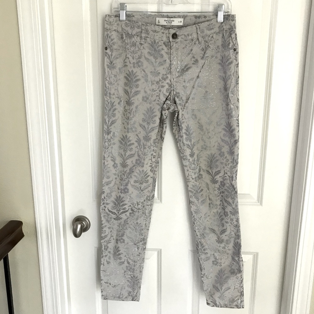 A & F Women Jean